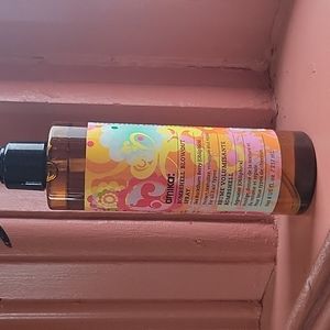 Anika bombshell blowout spray